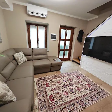 Casa Meghan * Castelletto sopra Ticino